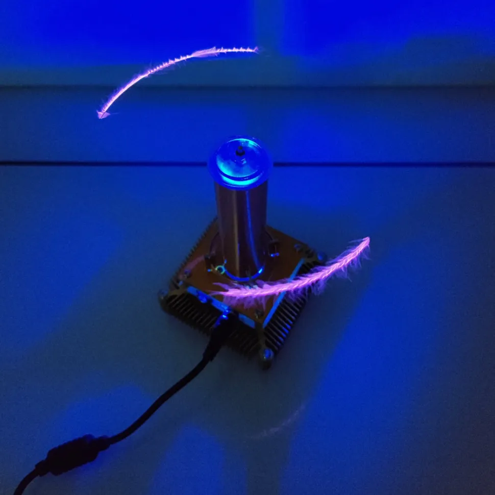 Bluetooth Singing Tesla Coil Music Speaker Plasma Loudspeaker Desktop Toy-US Plug