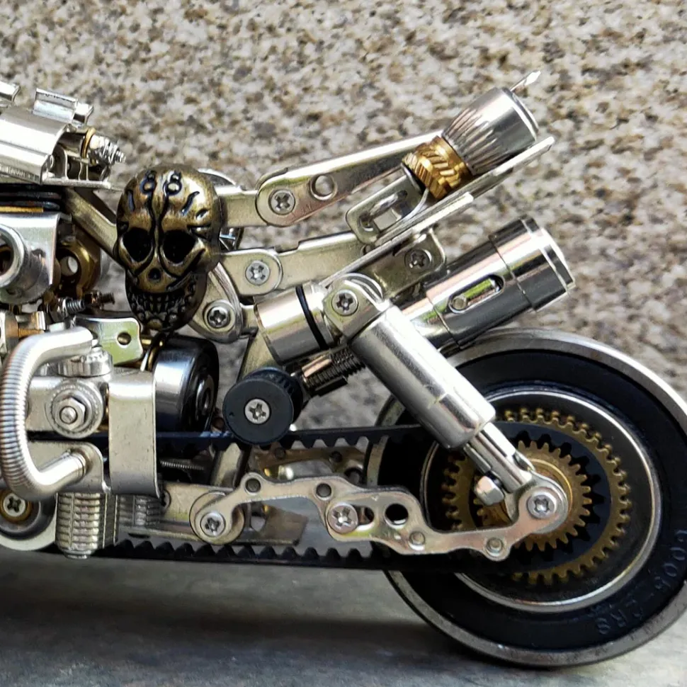 Desperate Pursuit Motorcycle 3D DIY Metal Assembly Model Creative Ornament