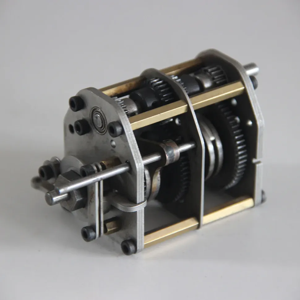 Four Gear Box Assembly DIY Modified Accessories for Methanol Engine RC Car Model (3 Forward Gears and 1 Reverse Gears)