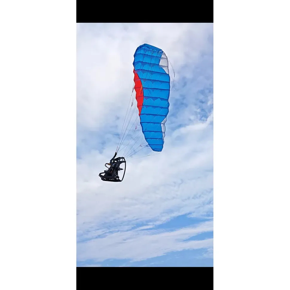 2.4G RC Electric Stunt Mini Paraglider Model High-Altitude Stunt Flight Paraglider Toy (RTF Version)