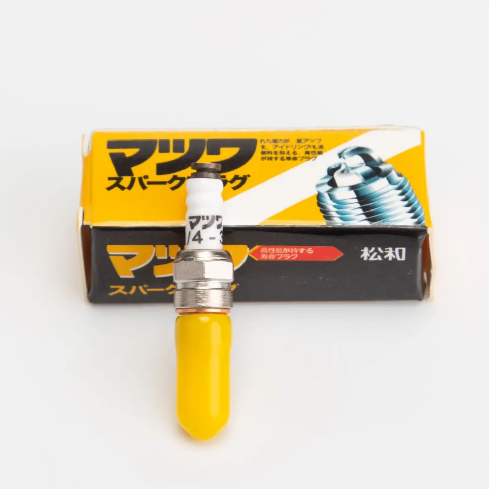 Inch Thread 1/4-32 ME-8 Type Spark Plug for TOYAN/CISON/ENJOMOR/RETROL Gasoline Engine Models