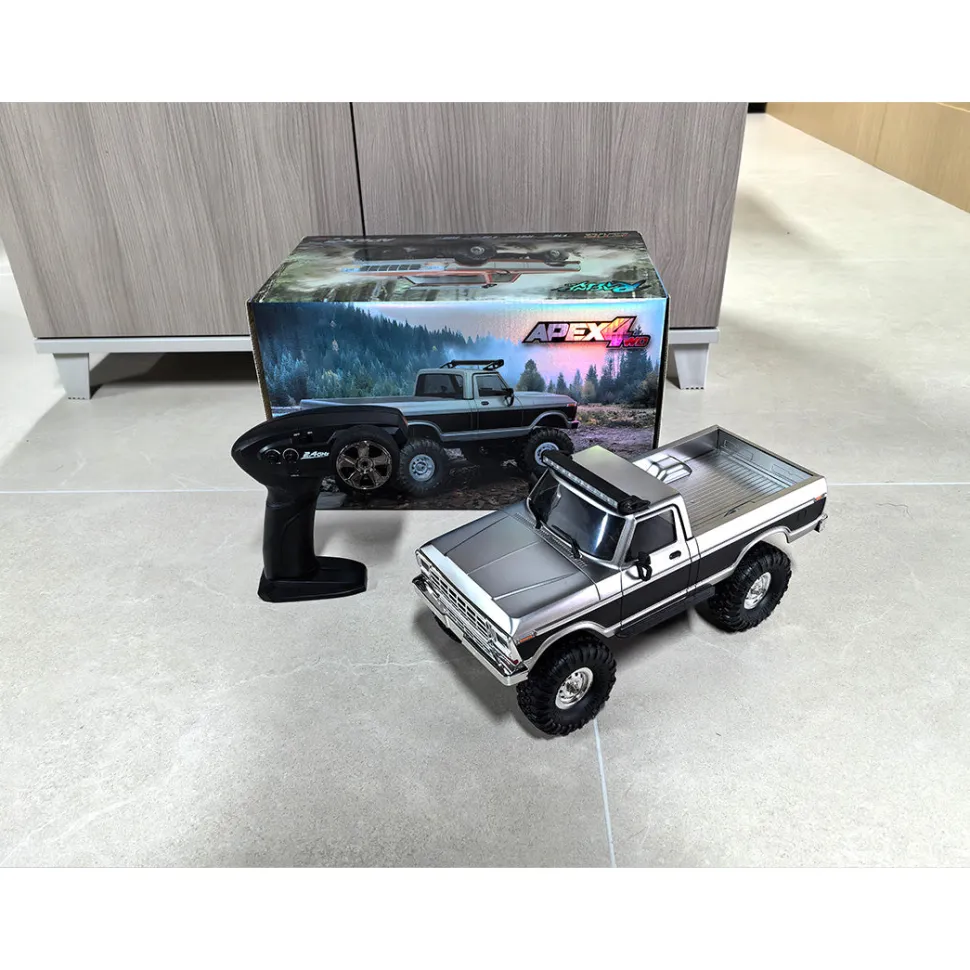 1/16 Scale 2.4GHz Full-Proportional Pickup-Style RC Crawler