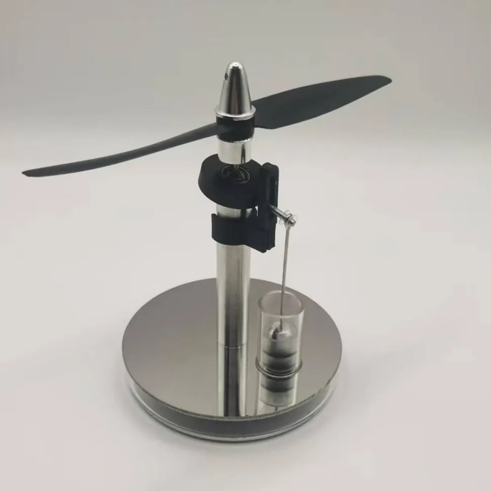 Two-blade Propeller Swashplate Low-Temperature Stirling Engine Model