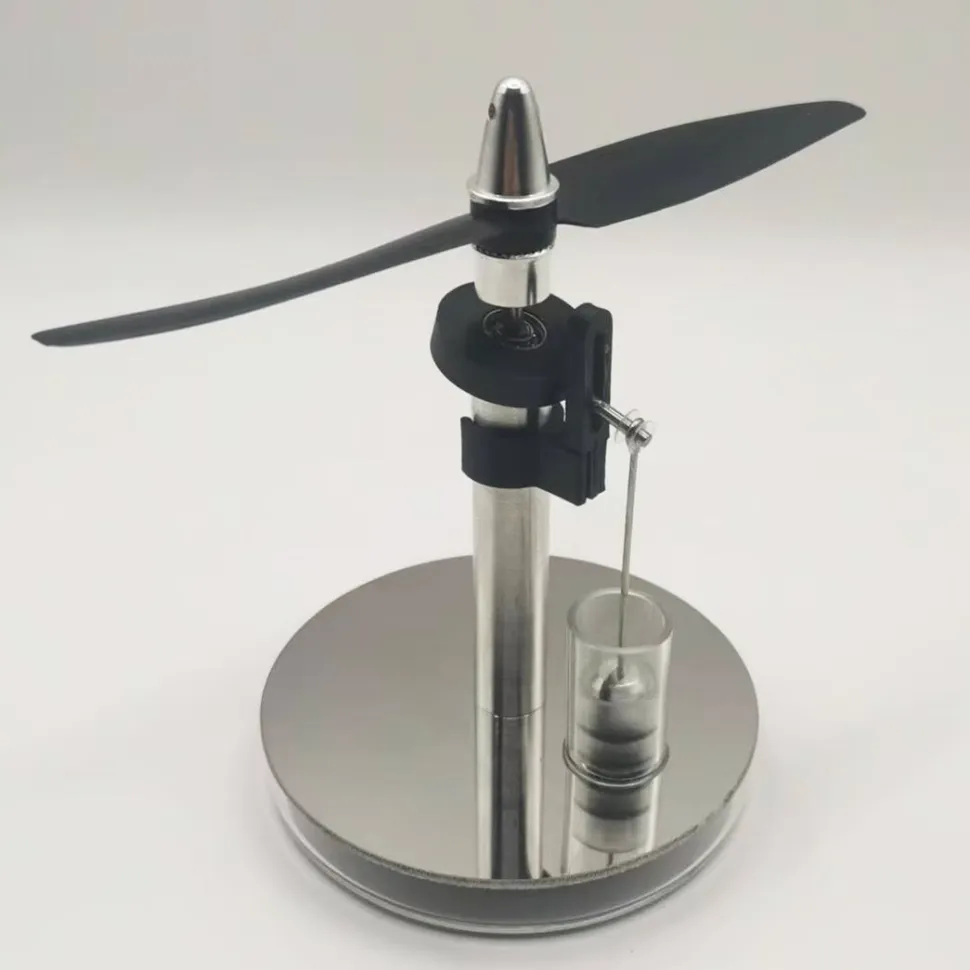 Two-blade Propeller Swashplate Low-Temperature Stirling Engine Model