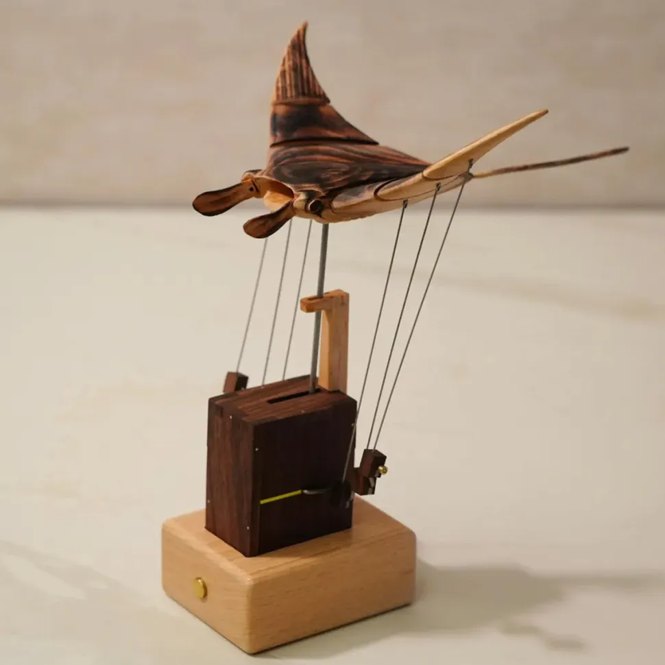 Wooden Manta Ray Bionic Marine Biological Dynamic Model